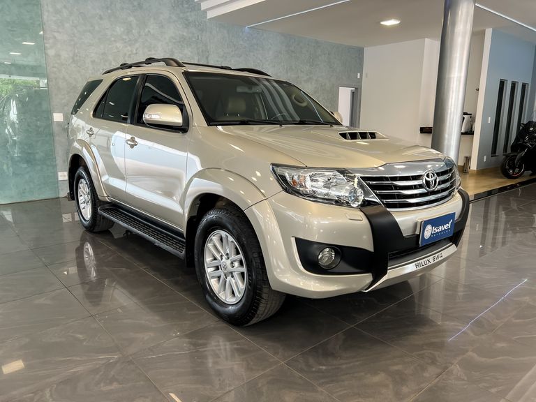 Toyota Hilux SW4 SRV D4-D 4x4 3.0 TDI Dies. Aut