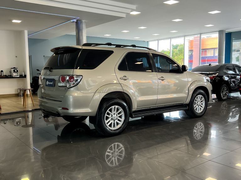 Toyota Hilux SW4 SRV D4-D 4x4 3.0 TDI Dies. Aut
