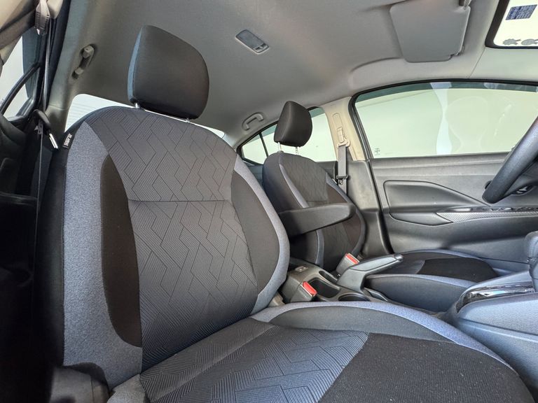 Nissan VERSA Sense 1.6 16V Flex Aut.