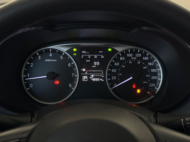 Nissan VERSA Sense 1.6 16V Flex Aut.