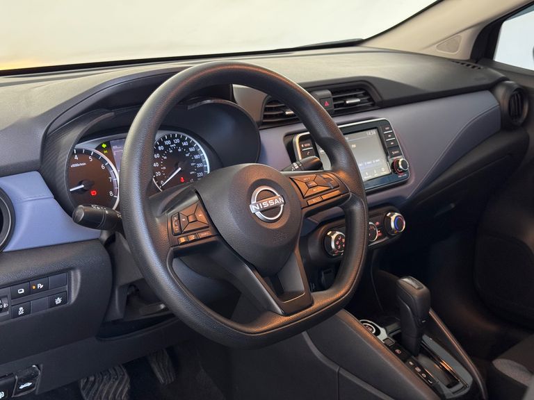 Nissan VERSA Sense 1.6 16V Flex Aut.