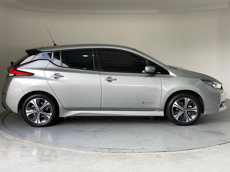 Nissan LEAF Aut. (Elétrico)
