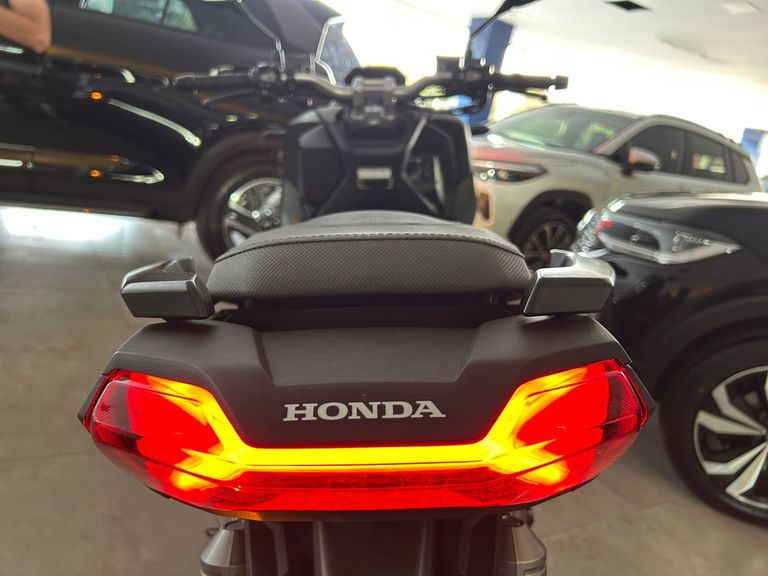 HONDA ADV 150