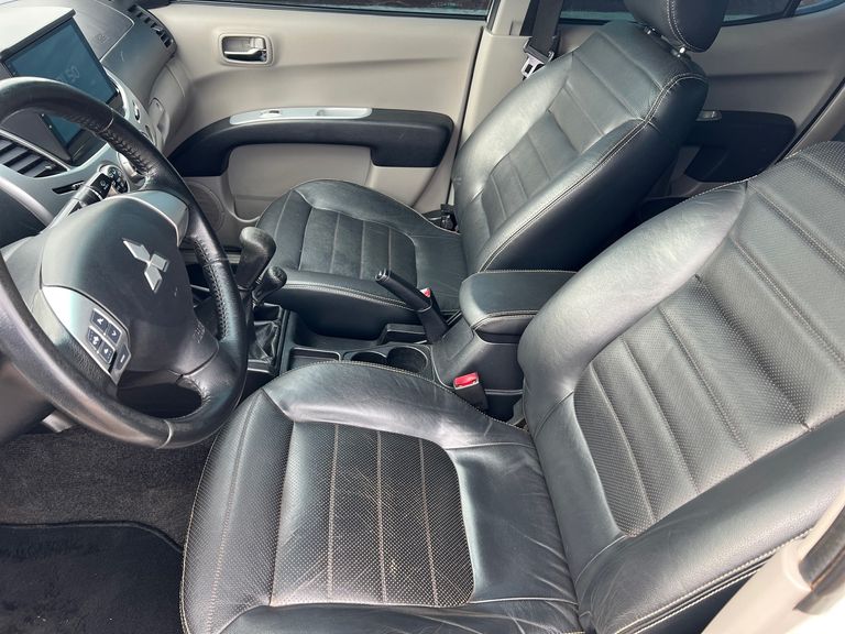 Mitsubishi L200 Triton HPE 3.2 CD TB Int.Diesel Mec