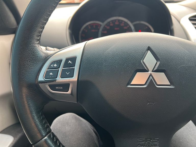 Mitsubishi L200 Triton HPE 3.2 CD TB Int.Diesel Mec