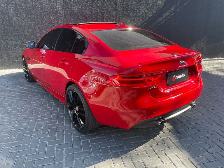 Jaguar XE 2.0 Turbocharged R-Sport Aut.