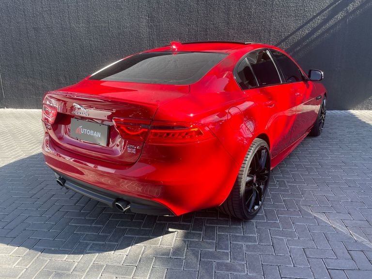 Jaguar XE 2.0 Turbocharged R-Sport Aut.