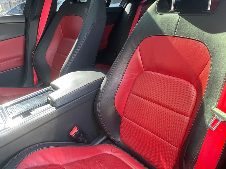 Jaguar XE 2.0 Turbocharged R-Sport Aut.