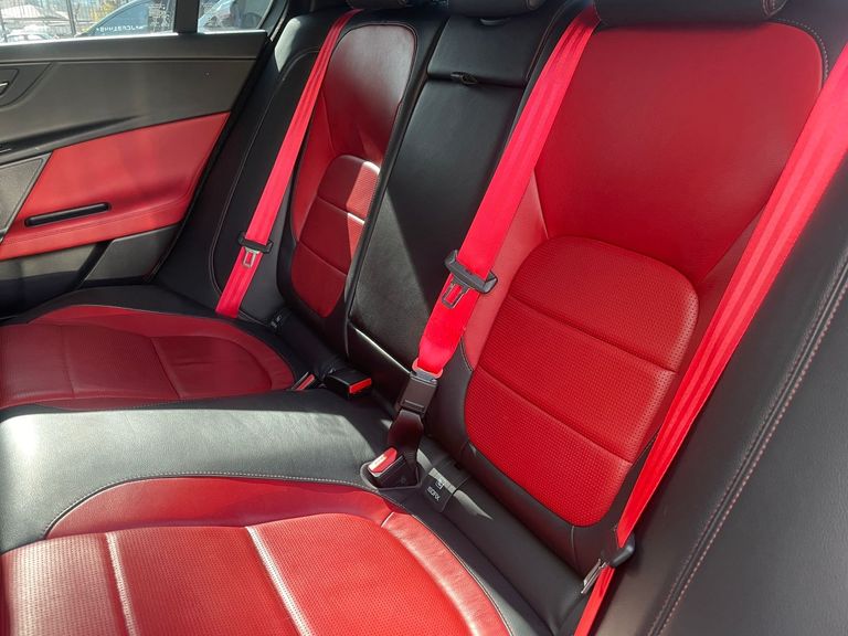 Jaguar XE 2.0 Turbocharged R-Sport Aut.