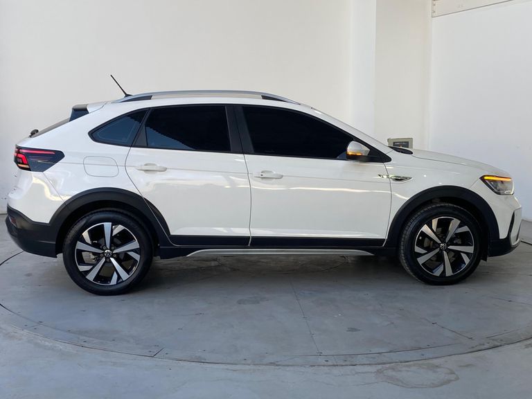 VolksWagen Nivus Highline 1.0 200 TSI Flex Aut.