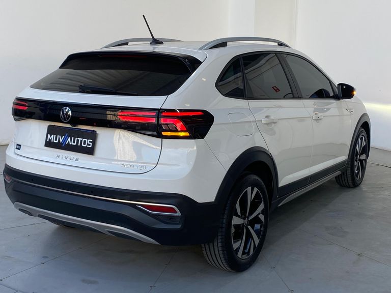 VolksWagen Nivus Highline 1.0 200 TSI Flex Aut.