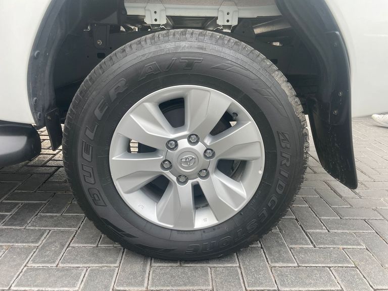 Toyota Hilux CD SRV 4x4 2.8 TDI Diesel Aut.