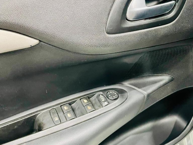 Citroën C4 LOUNGE Tendance 1.6 Turbo 4p Aut