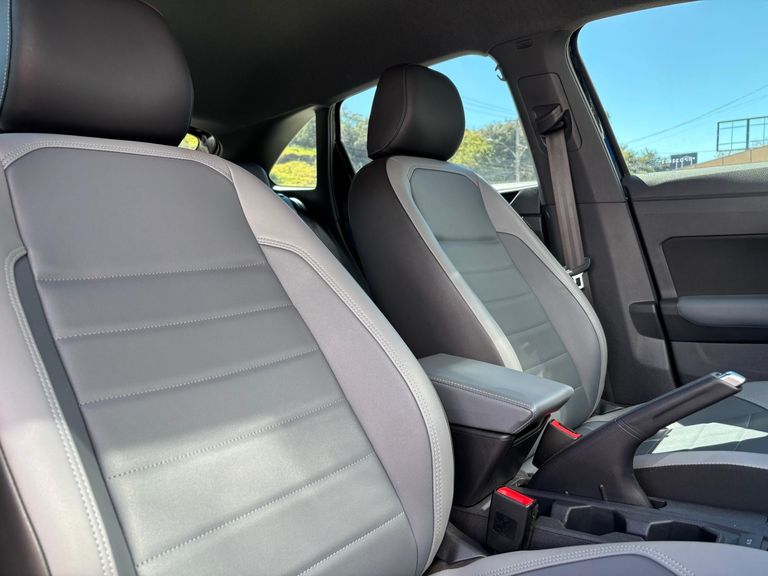 VolksWagen Nivus Highline 1.0 200 TSI Flex Aut.