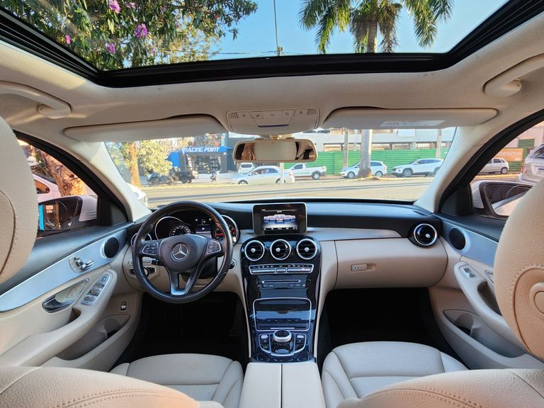 Mercedes C-200 Avantgarde 2.0 TB 16V 184cv Aut.