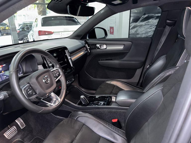 Volvo XC40 1.5 T5H RDESIGN