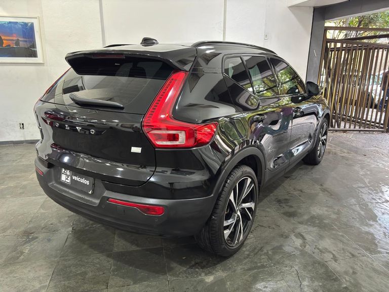 Volvo XC40 1.5 T5H RDESIGN