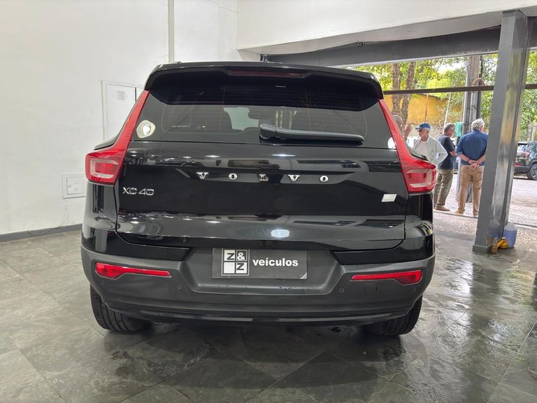 Volvo XC40 1.5 T5H RDESIGN