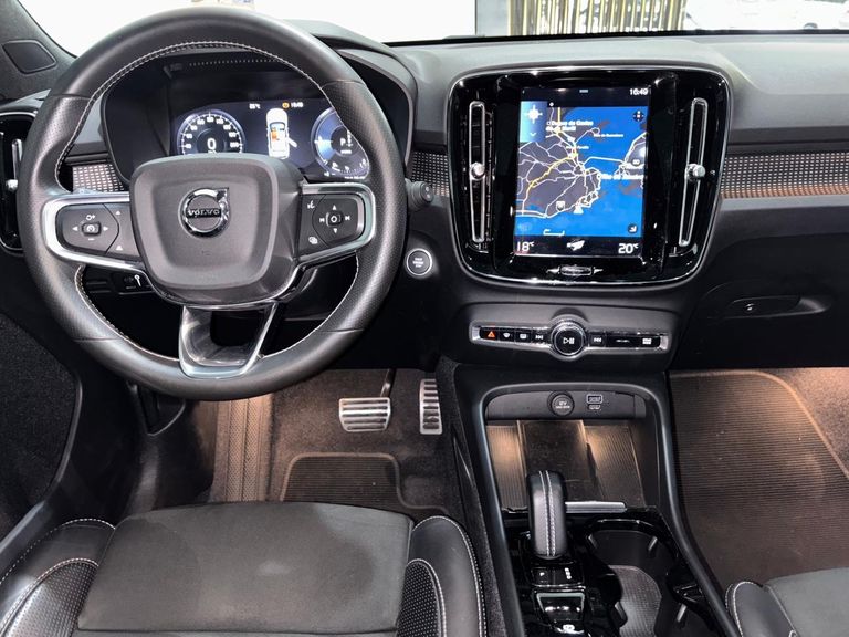 Volvo XC40 1.5 T5H RDESIGN