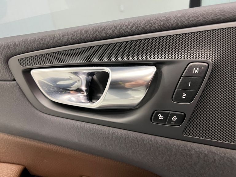 Volvo XC 60 T-8 HÍBRIDO INSC. EXPRESS. 2.0 AWD