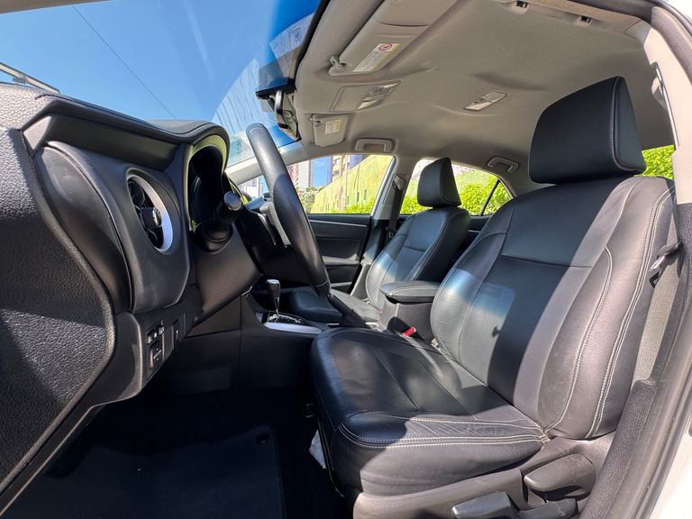 Toyota Corolla XEi 2.0 Flex 16V Aut.