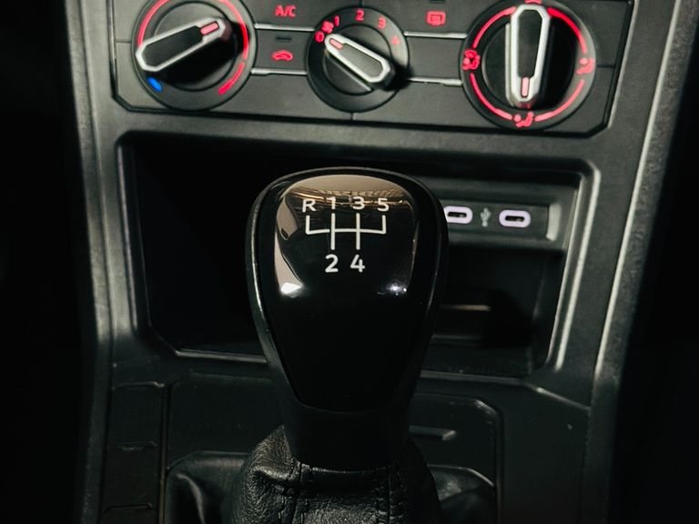 VolksWagen Polo Track 1.0 Flex 12V 5p