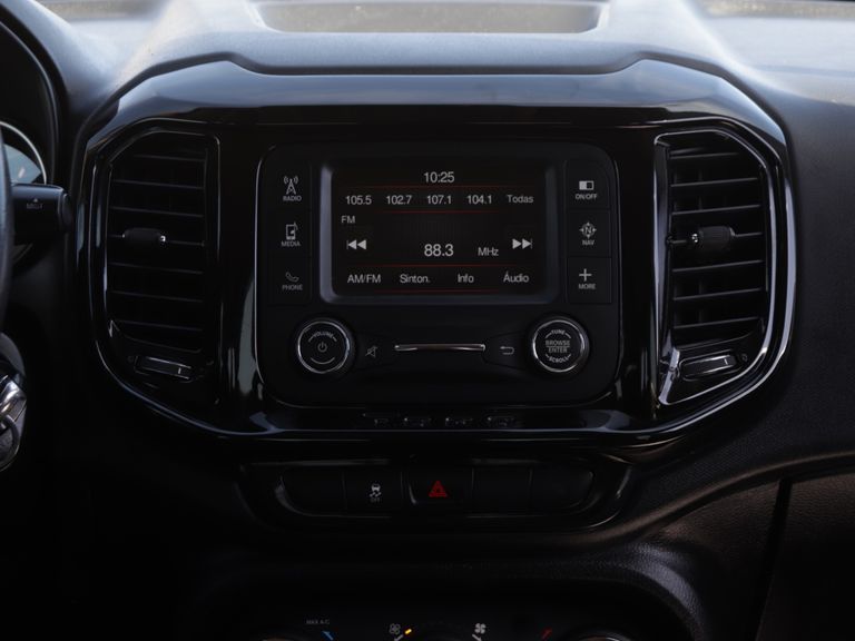 Fiat Toro Freedom 1.8 16V Flex Aut.