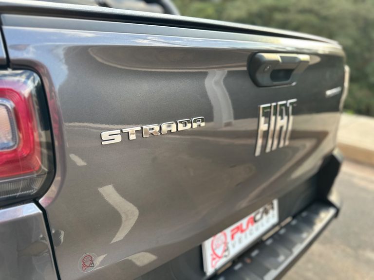 Fiat Strada Freedom 1.3 Flex 8V CD
