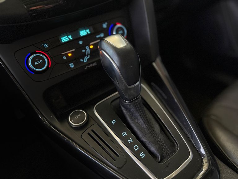 Ford Focus TITA/TITA Plus 2.0  Flex 5p Aut.