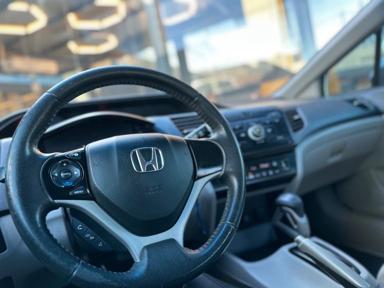 Honda Civic Sedan LXS 1.8/1.8 Flex 16V Aut. 4p