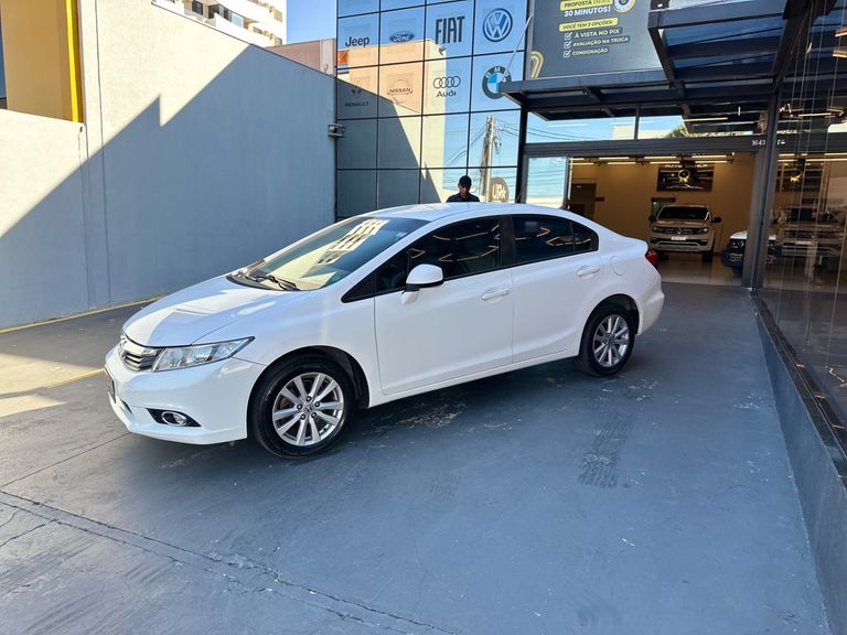 Honda Civic Sedan LXS 1.8/1.8 Flex 16V Aut. 4p