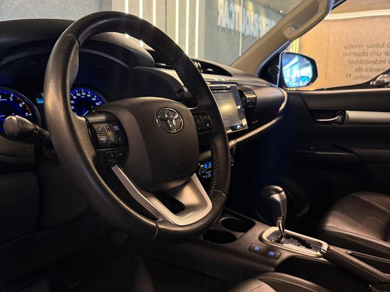 Toyota Hilux CD SRV 4x2 2.7 Flex 16V Aut.