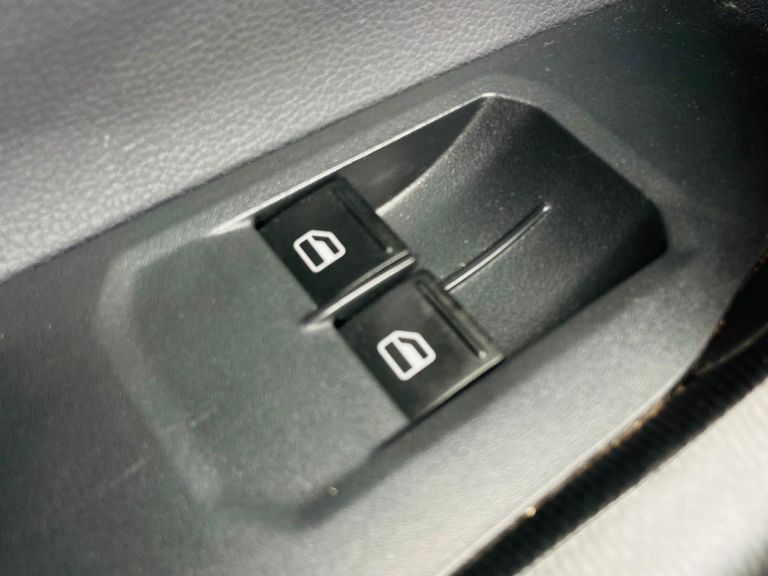 VolksWagen Polo Track 1.0 Flex 12V 5p