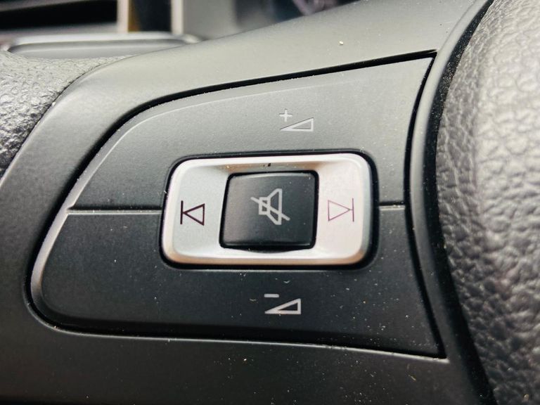 VolksWagen Polo Track 1.0 Flex 12V 5p