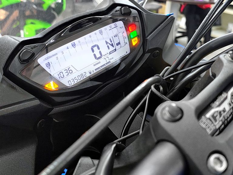 SUZUKI Motos S1000FA