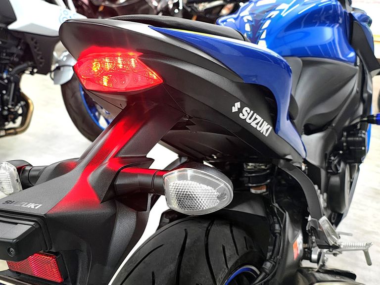 SUZUKI Motos S1000FA