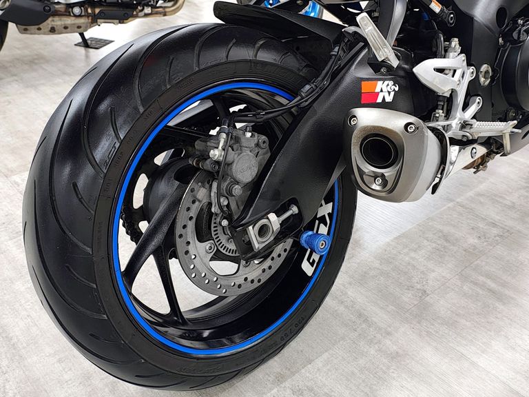 SUZUKI Motos S1000FA
