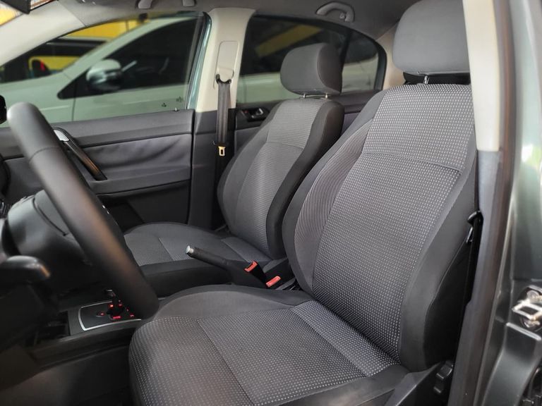 VolksWagen Polo Sedan I MOTION  1.6 Total Flex  4p