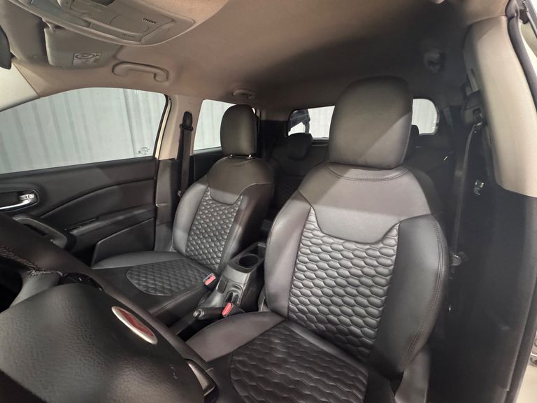 Fiat Toro Freedom 1.8 16V Flex Aut.