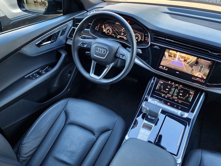 Audi Q8 Perf.Black 3.0 TFSI Quat. S-tr/(Híb.)