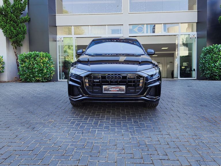 Audi Q8 Perf.Black 3.0 TFSI Quat. S-tr/(Híb.)