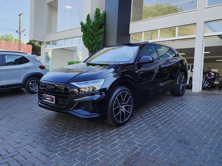 Audi Q8 Perf.Black 3.0 TFSI Quat. S-tr/(Híb.)