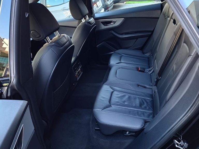 Audi Q8 Perf.Black 3.0 TFSI Quat. S-tr/(Híb.)