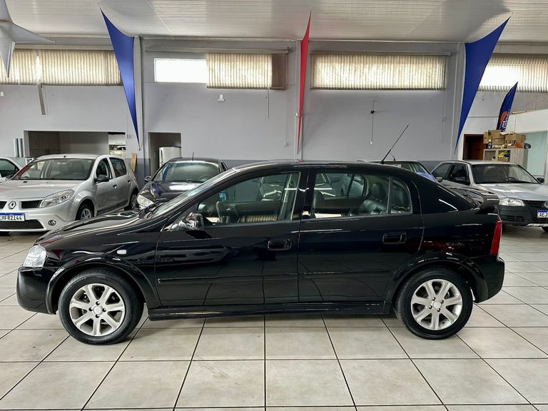Chevrolet Astra 2.0 8V/ CD 2.0 8V Hatchback 5p Mec
