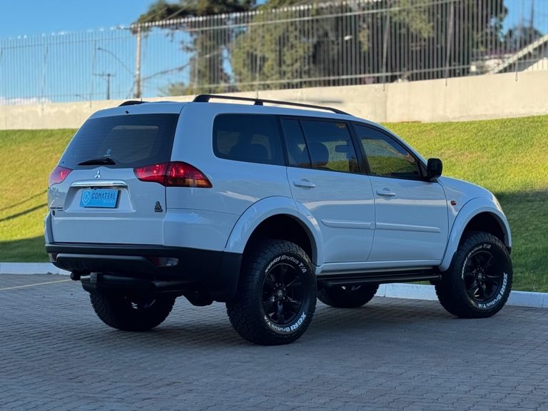 Mitsubishi Pajero DAKAR 3.2 4x4 T.I. Dies. 5p Aut.