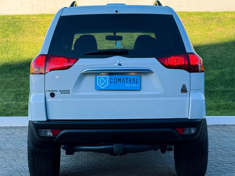 Mitsubishi Pajero DAKAR 3.2 4x4 T.I. Dies. 5p Aut.