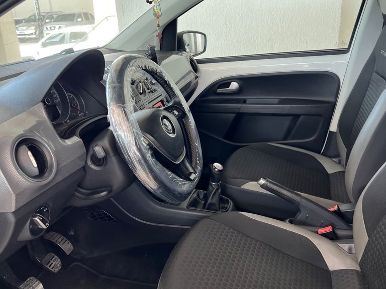 VolksWagen up! cross 1.0 TSI Total Flex 12V 5p