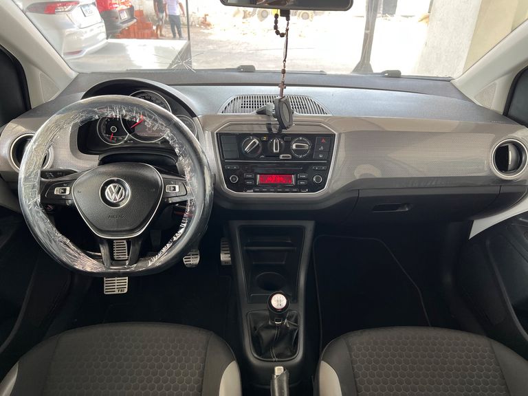 VolksWagen up! cross 1.0 TSI Total Flex 12V 5p