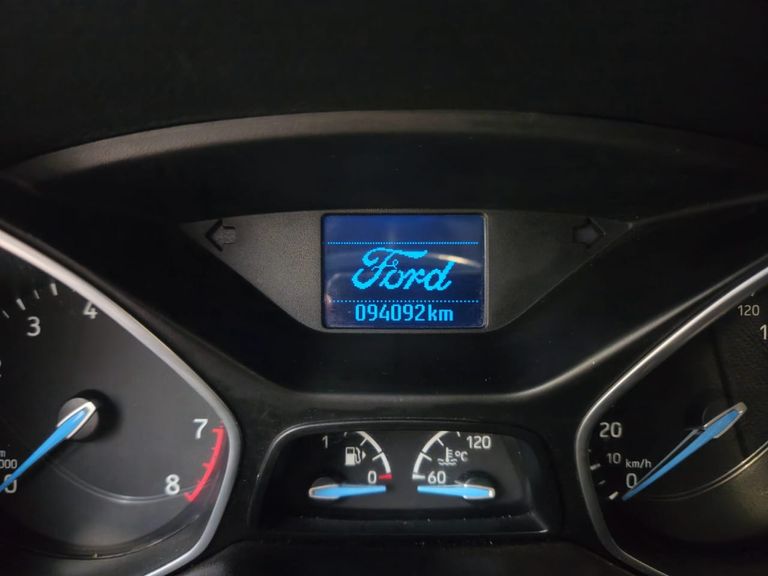 Ford Focus 2.0 16V/SE/SE Plus Flex 5p Aut.