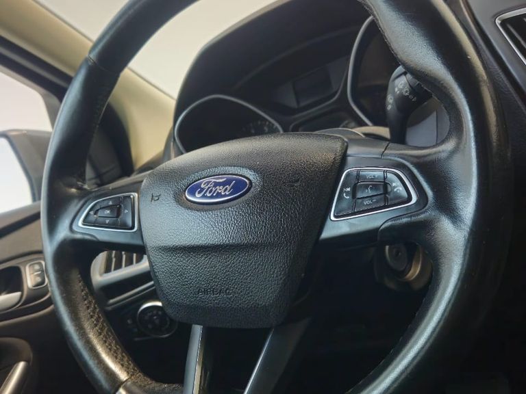 Ford Focus 2.0 16V/SE/SE Plus Flex 5p Aut.